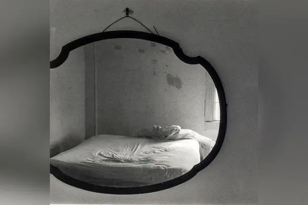 پشت‌پرده غم‌انگیز فروش آینه یادگاری همسر در دیوار؛ روایت تلخ و عبرت‌آموزی از خاطرات و اشیاء