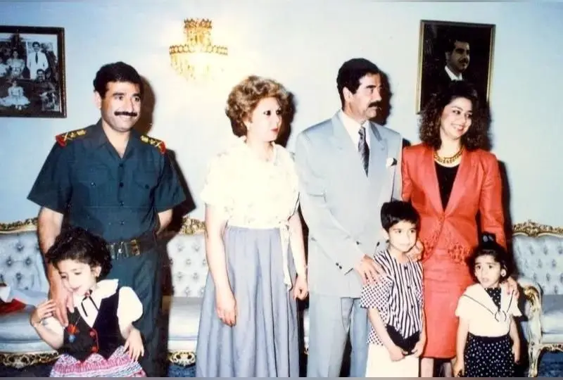 تصویر کم‌نظیر از خانه قدیمی صدام؛ مبلمان و فرش در حد خانه مادربزرگ و فضای داخلی پر از آشفتگی