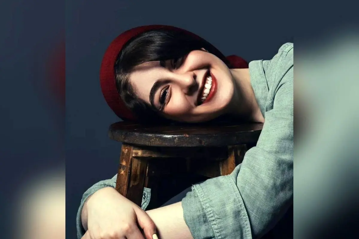 علی شادمان و معشوقه‌اش در عکس سلفی جدید در آینه کثیف!