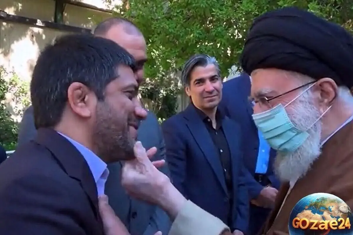 تصاویر نادر از چیدمان خاص و خلاقانه اتاق کار علیرضا دبیر با قابهای عکس رهبر معظم انقلاب و لحظههای دیدنی+عکس