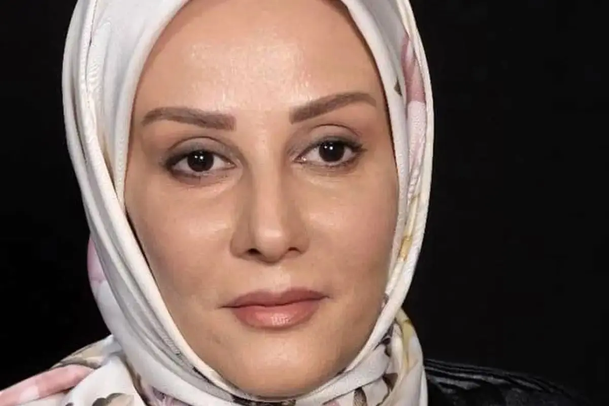 شیوا خسرومهر با تیپ شیک و مجلسی در رستوران لوکس ظاهر شد: نگاهی به استایل خاص و فعالیت‌های هنری و آشپزی این بازیگر محبوب