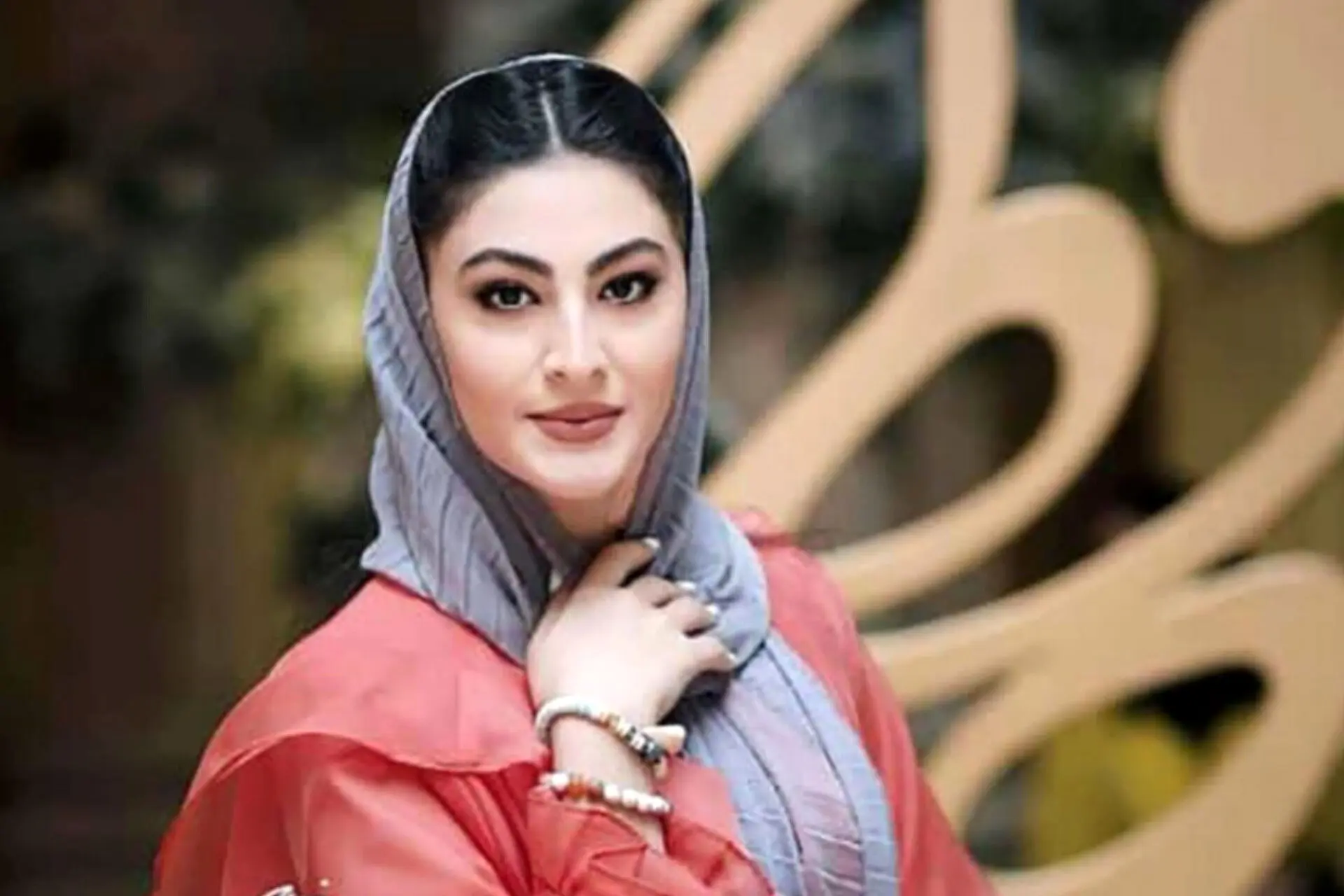 مریم مومن با این عکس همه را غافلگیر کرد!|تصویر جدیدی از پشت صحنه کار تازه مریم مومن منتشر شد.