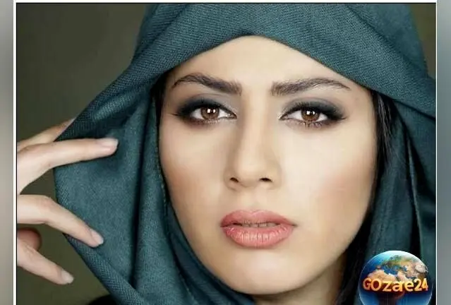 عکس هنری مونا فرجاد با گوشواره‌های زیبا و نکات جالب درباره زندگی و حرفه بازیگری او