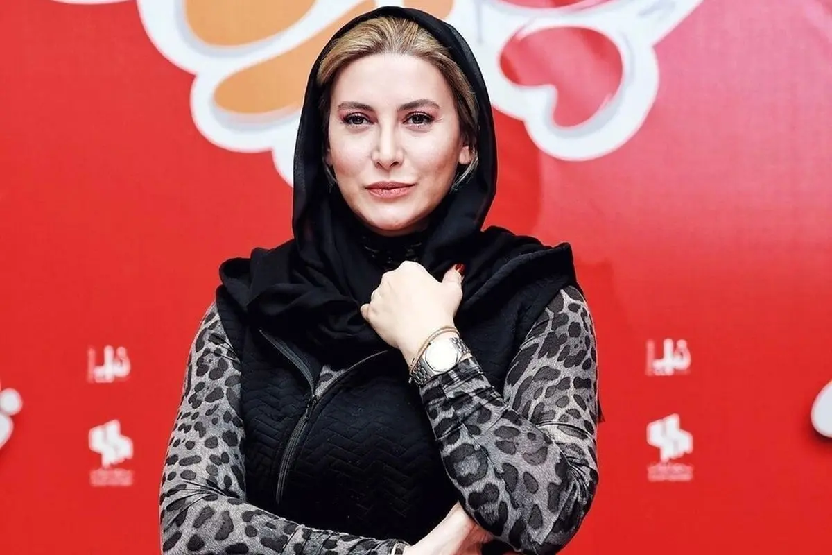 تیپ متفاوت فریبا نادری هنگام خروج اضطراری از خانه؛ تصویری جدید در استوری اینستاگرام