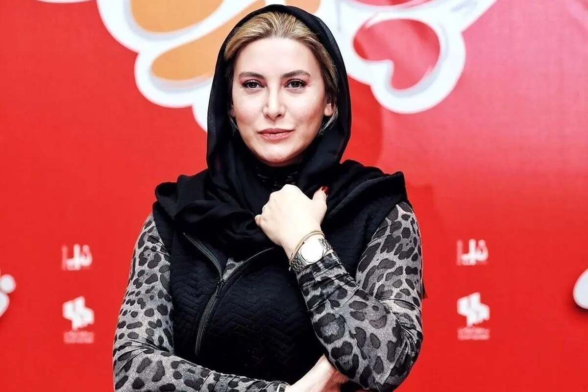 تیپ متفاوت فریبا نادری هنگام خروج اضطراری از خانه؛ تصویری جدید در استوری اینستاگرام