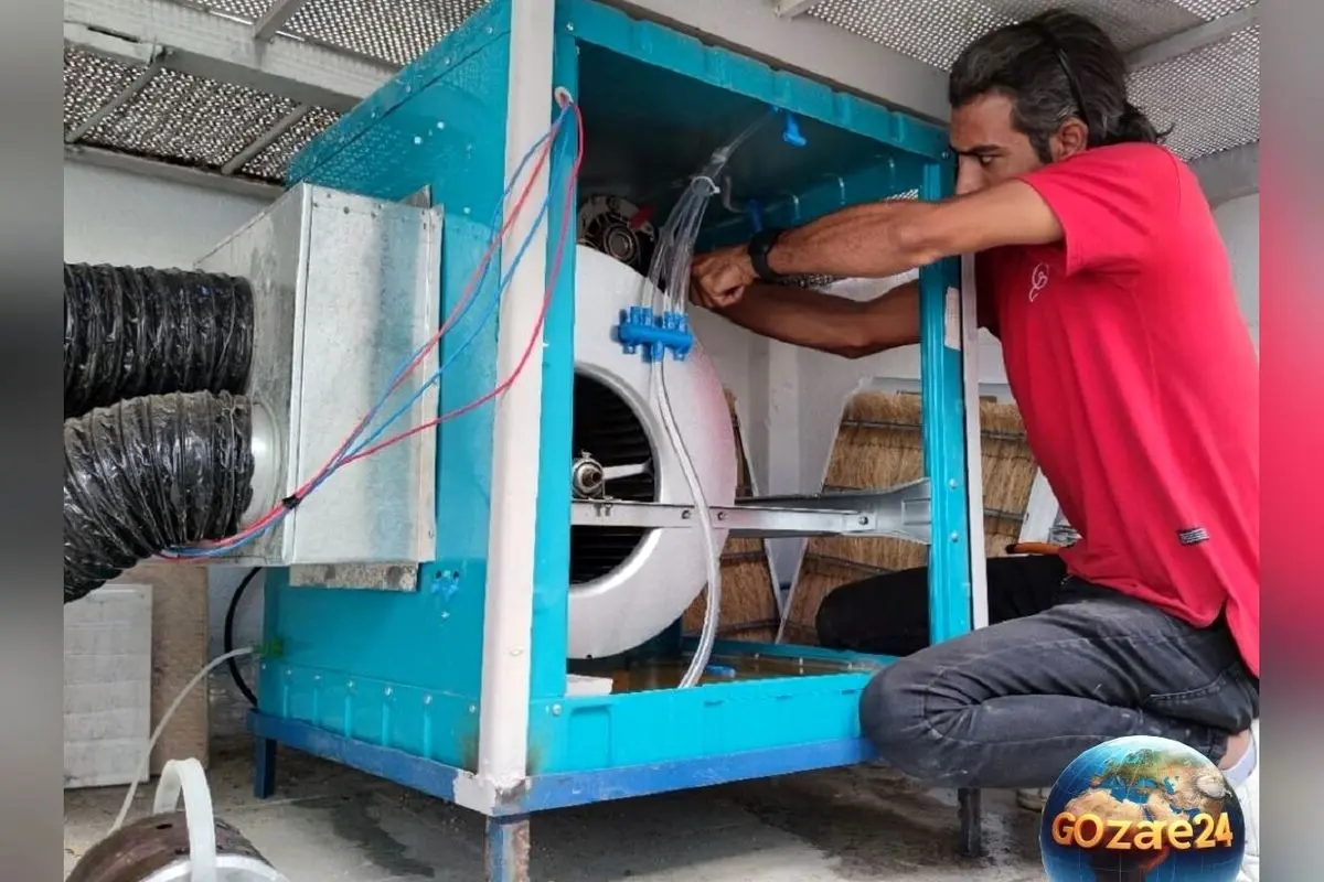 نوجوان ایرانی با ساخت کولر خانگی ارزان‌قیمت از گالن پلاستیکی در گرمای تابستان و قطعی برق