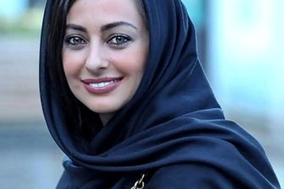 نفیسه روشن در سفر به قم از رستوران خاص و متفاوتی دیدن کرد: تجربه‌ای نوستالژیک و جذاب در دل دهه شصتی‌ها