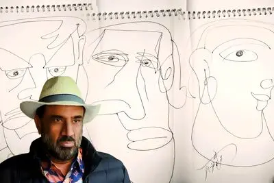 نقاشی‌های خاص نصرالله رادش؛ هنر انتزاعی یک کمدین!