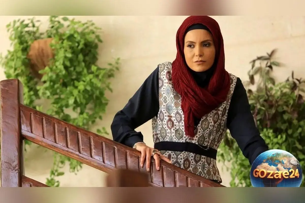 تصویر لوکس و منحصر به فرد از چیدمان منزل دوبلکس سامیه لک با منظره جنگل و دکوراسیون مونوکروم