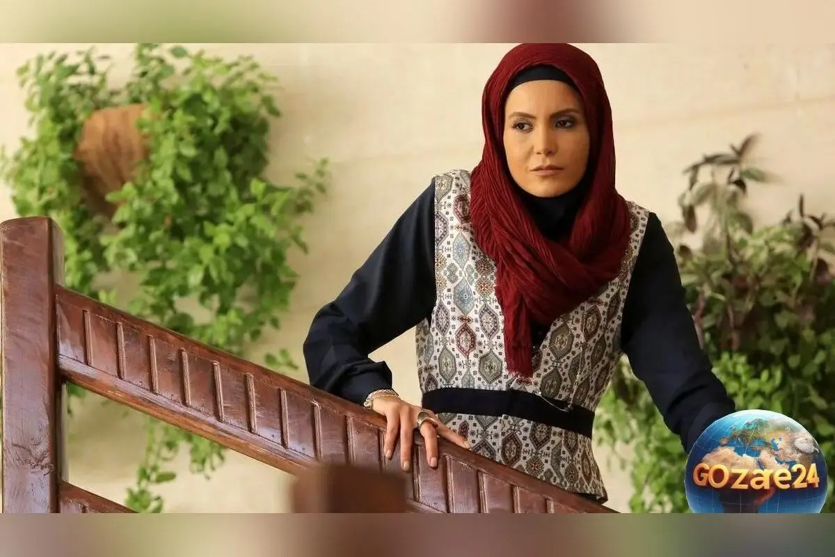 تصویر لوکس و منحصر به فرد از چیدمان منزل دوبلکس سامیه لک با منظره جنگل و دکوراسیون مونوکروم