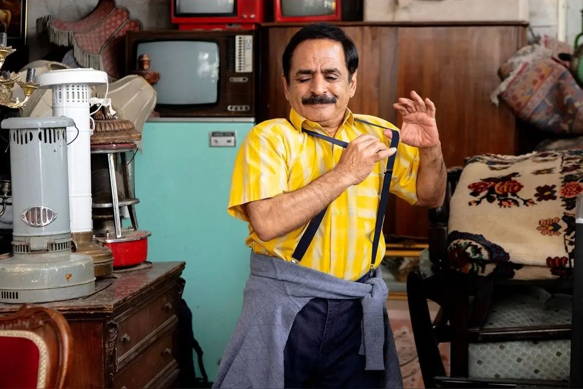 تصاویر خانوادگی آقا رشید قدرت‌الله ایزدی و فرزندان و نوه‌های بانمکش؛ قد بلند پسران و زندگی آرام خانواده هنرپیشه محبوب