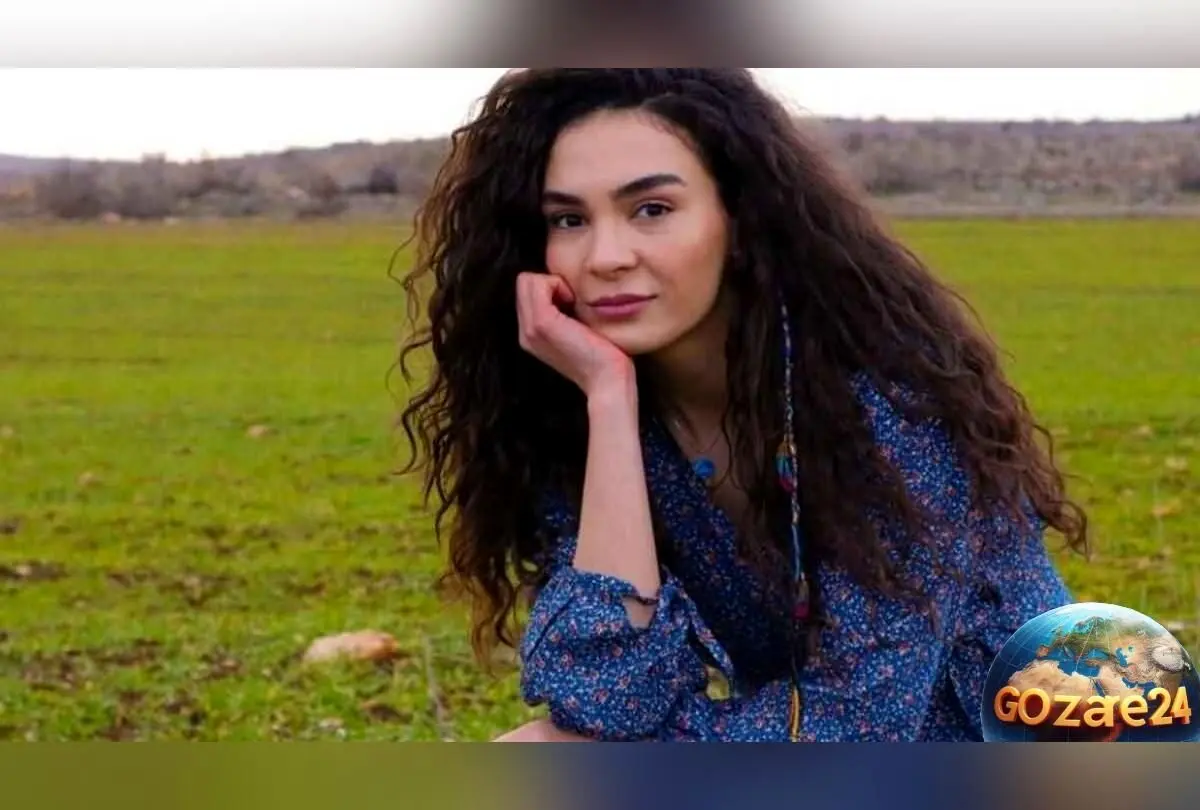 اکسسوری خاص و متفاوت ابرو شاهین، بازیگر محبوب سریال هرجایی (Hercai) برای استایل موهای ترند و چکیده