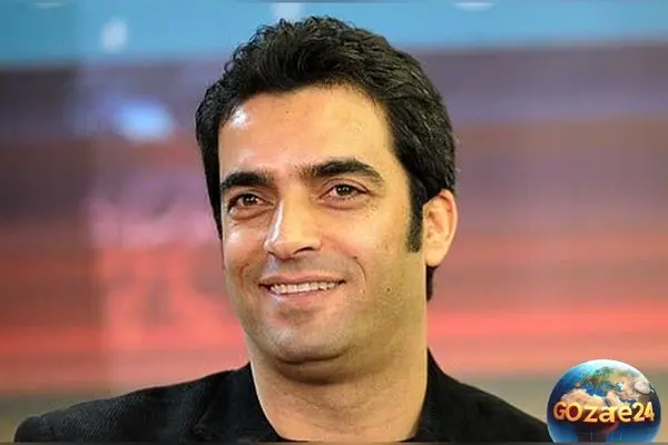 تصویر خانوادگی منوچهر هادی در شب یلدا؛ لحظه‌ای دلنشین از عشق و ارزش‌های مذهبی در کنار مادر و خواهران محجبه