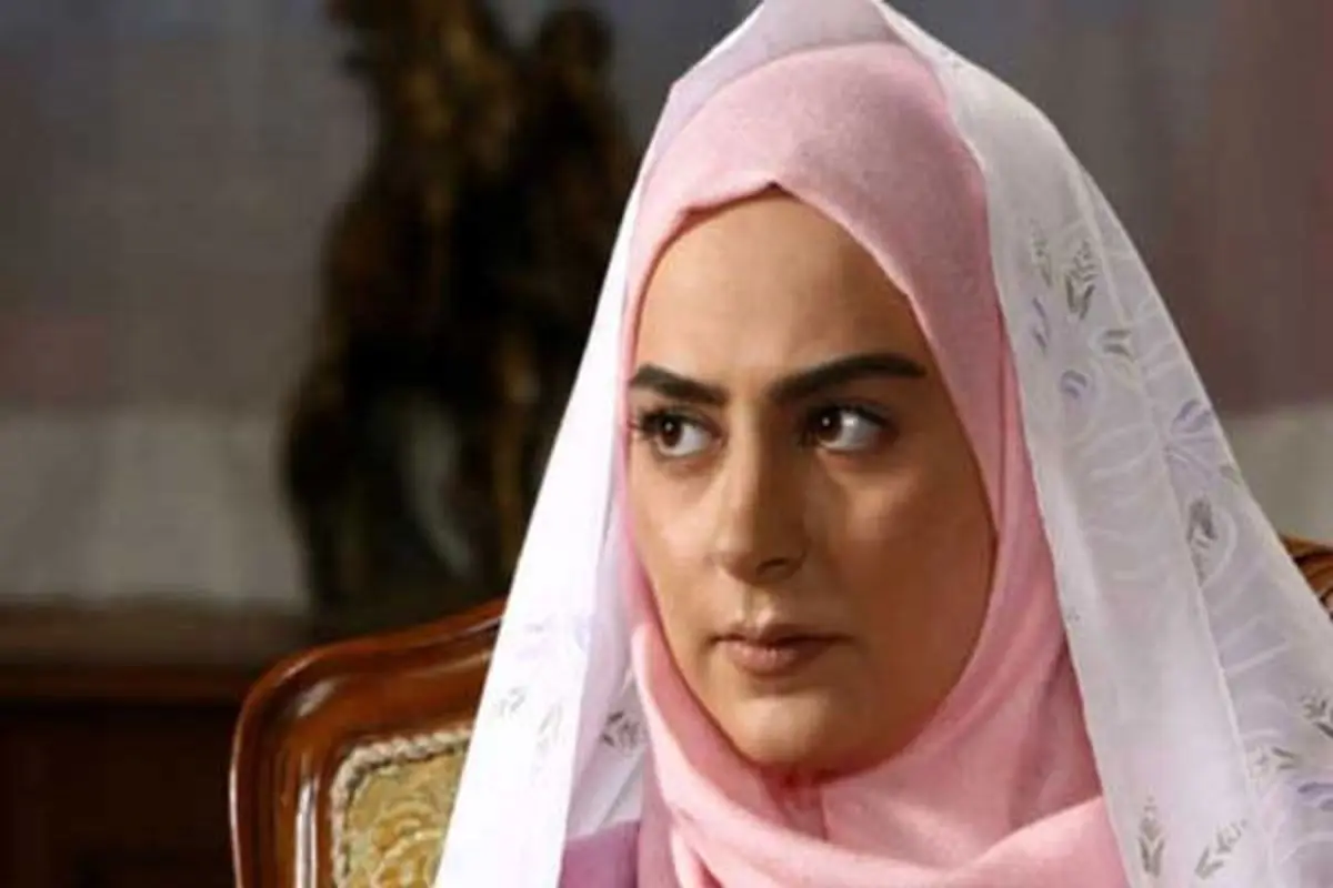 رونمایی سمانه پاکدل از تصویر جالب مادر و خواهرش + داستان زندگی و شهرت بازیگر دلنوازان