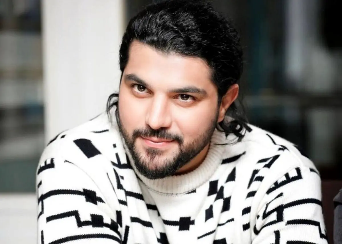 چرا سینا مهراد نام خانوادگی‌اش را از ساعد سهیلی جدا کرد؟ داستان تغییر فامیلی و دلایل شخصی بازیگر مشهور