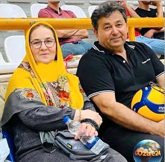 مادر سردار آزمون از بانوان والیبالیست همشهری تجلیل کرد: اصالت و عشق به ورزش در تصاویر دیده می‌شود