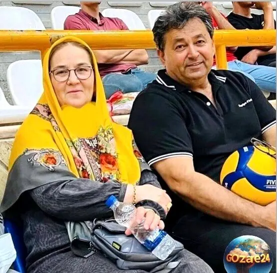 مادر سردار آزمون از بانوان والیبالیست همشهری تجلیل کرد: اصالت و عشق به ورزش در تصاویر دیده می‌شود