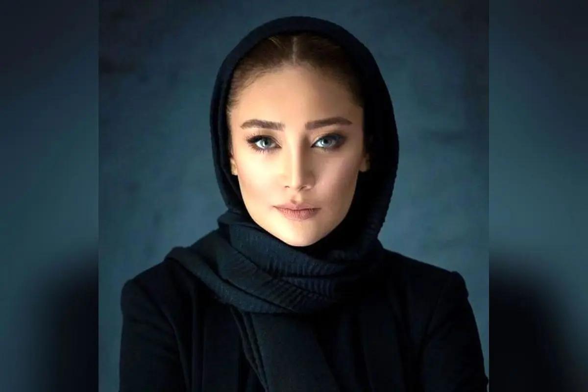 خانه مینیمال بهاره افشاری؛ طراحی داخلی ساده، مدرن و پر از سمبل‌های شخصی