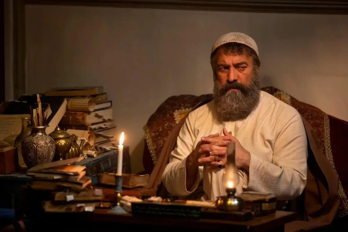 سریال سووشون قسمت هفتم با کارگردانی نرگس آبیار و بازی مجید صالحی هماکنون در نماوا، اقتباسی از رمان ماندگار سیمین دانشور