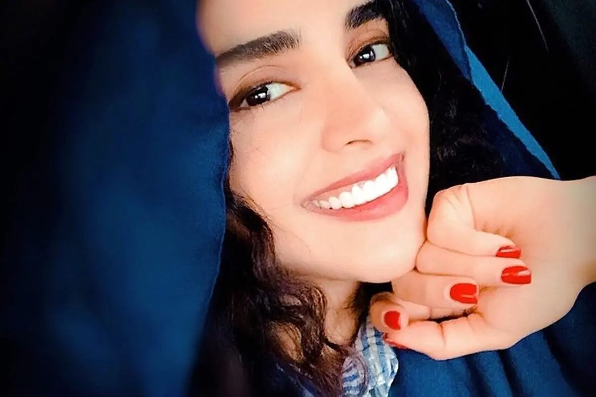 پوشش خاص الهه حصاری در نقاشی رنگ روغن دوران روکوکو: نگاهی به هنر و استایل بازیگر محبوب ایرانی
