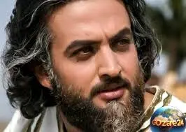 تیپ و استایل متفاوت و جنجالی مصطفی زمانی؛ نگاهی به ظاهر خاص و جذاب بازیگر نقش یوسف پیامبر
