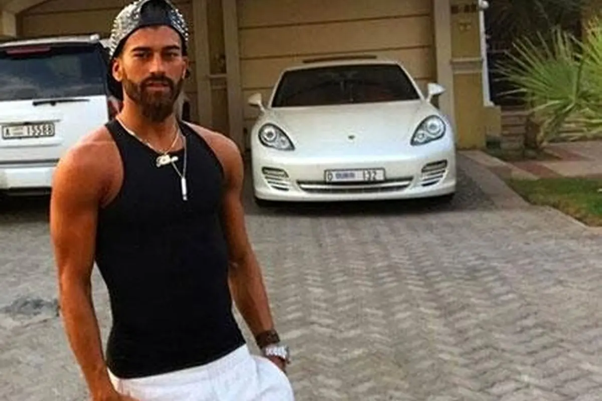 مجسمه هوشمندانه اُوستا از رامین رضائیان، ستاره فوتبال ایران با کپی برابر اصل + فیلم