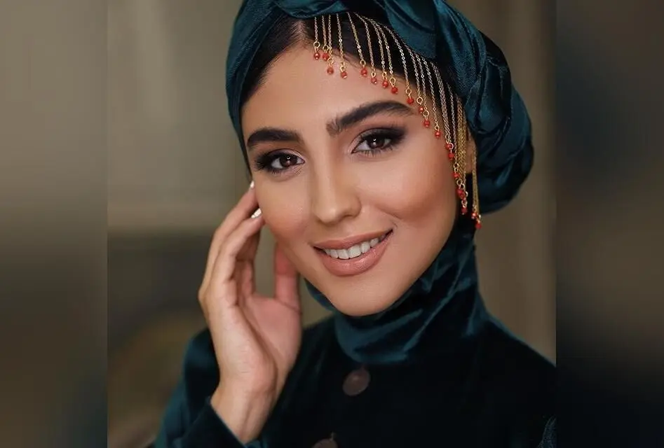 رامینا ترابی با لباس نمادین تخت جمشید در جشنواره کن، فرهنگ و هنر ایرانی را به جهان معرفی کرد