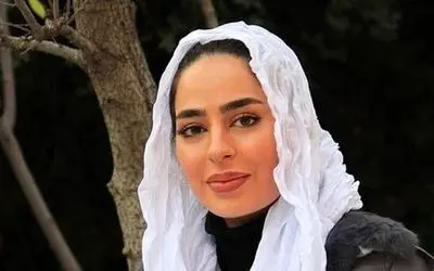 سمانه پاکدل با استایلی متفاوت در کافه‌ای آرام و عاشقانه: بازیگر محبوب در کنار همسرش