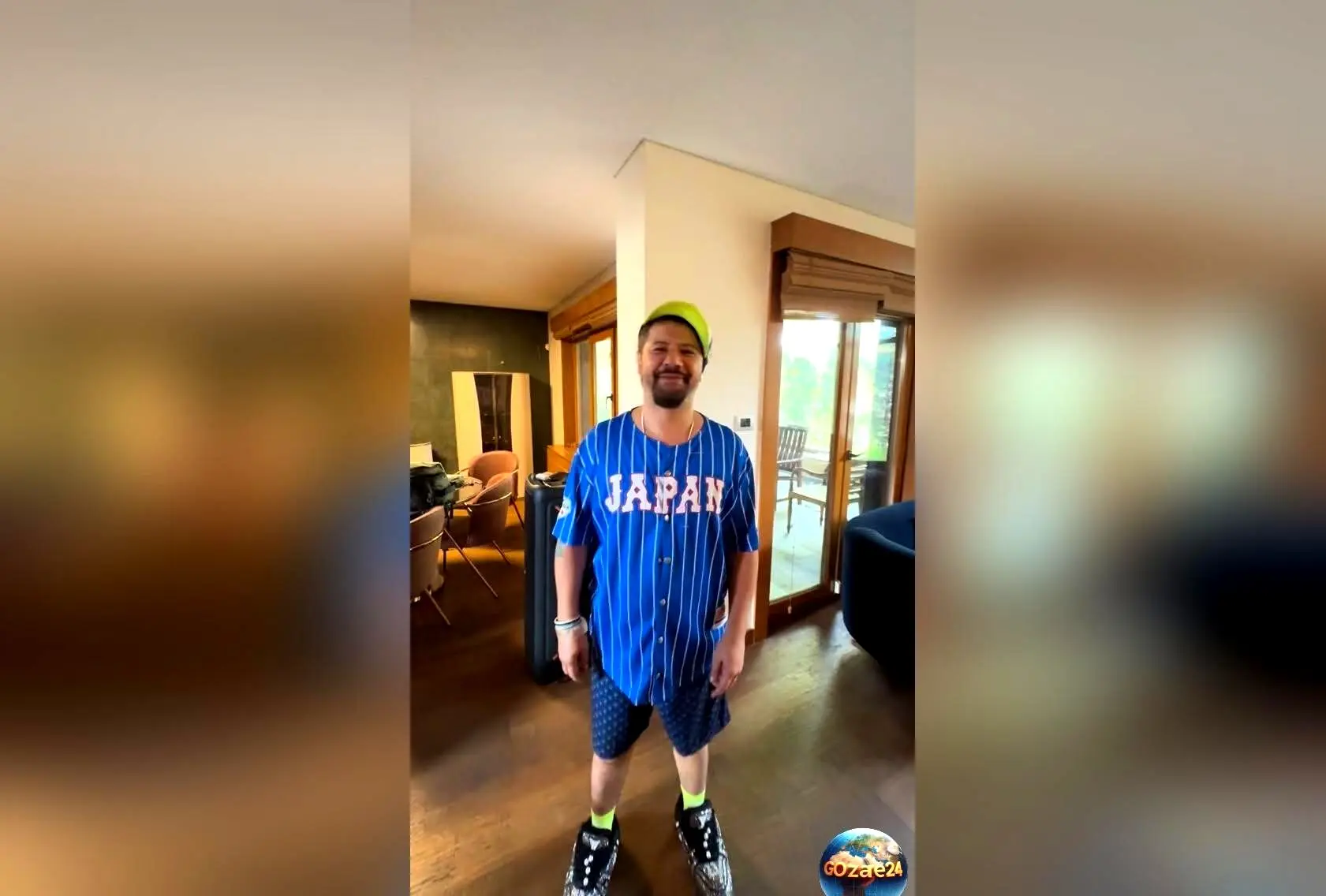 تصاویر لوکس و آرامش‌بخش ویلای 100 متری علی صادقی با تراس بهشتی، کنسول مدرن و مبلمان راحتی
