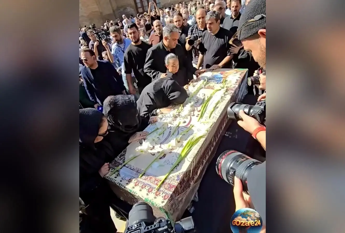 وداع تلخ با محمد کاسبی؛ گریه‌های جان‌سوز دختر کوچک در مراسم تشییع بازیگر فقید سینما و تلویزیون