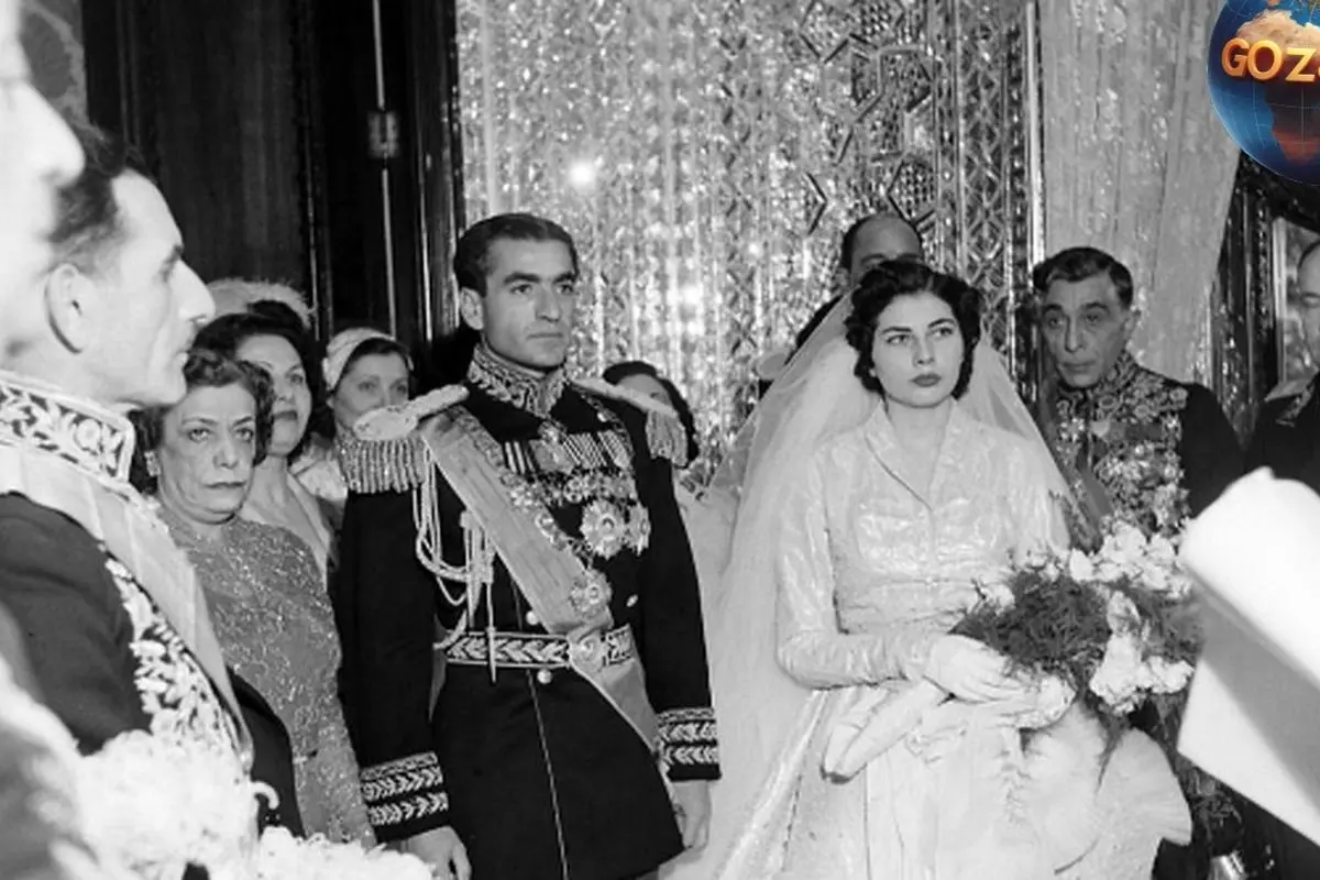 عکس نادر و جذاب از گفت‌وگوی ثریا و محمدرضا پهلوی با طوطی میلیاردی در دهه ۳۰ + لحظه‌ای متفاوت از زندگی سلطنتی