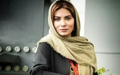 نگار فروزنده در 47 سالگی با چهره‌ای متفاوت و جذاب، توجه کاربران فضای مجازی را جلب کرد
