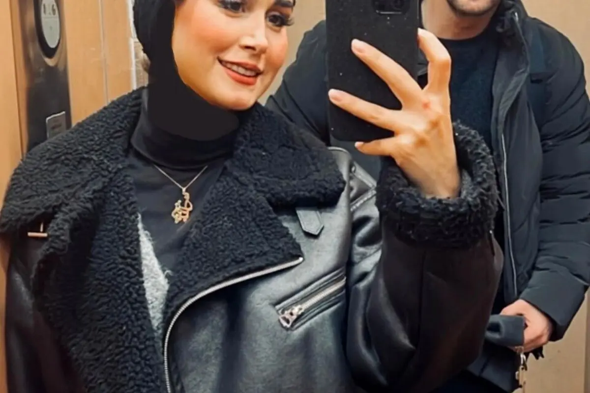 تصویر لباس عروس باکلاس سپیده بزمی‌پور همسر شاهرخ استخری؛ مدل شاهکار 13 سال پیش