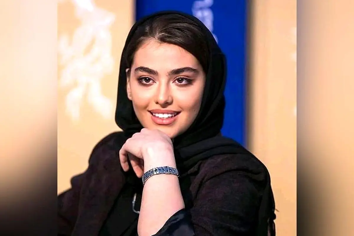 لوستر و تخت‌ خواب مدرن و مینیمال ریحانه پارسا؛ طراحی داخلی شیک و آرامش‌بخش