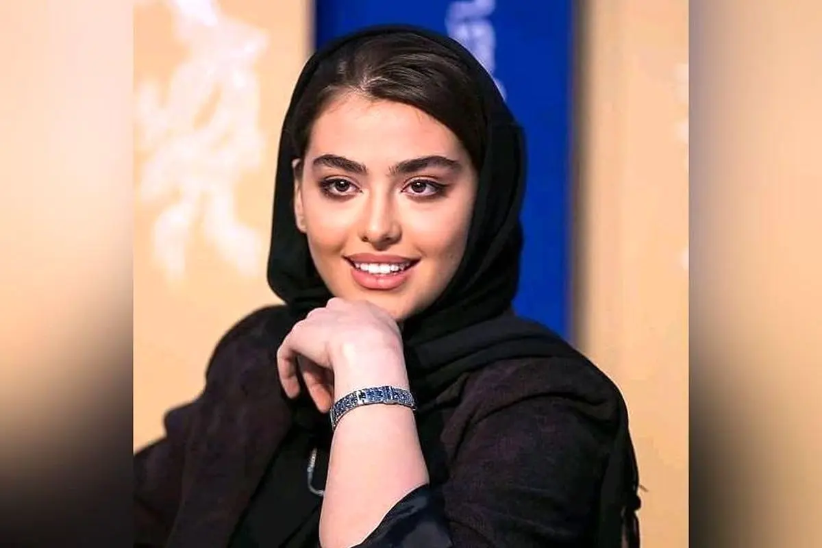 لوستر و تخت‌ خواب مدرن و مینیمال ریحانه پارسا؛ طراحی داخلی شیک و آرامش‌بخش