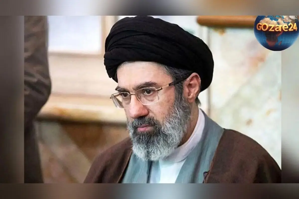 تصاویر نوه رهبر انقلاب در کالسکه ساده و نماد هم‌زبان بودن با مردم عادی