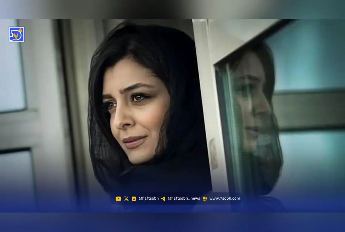 عکس شب عاشقانه ساره بیات و همسرش در رستوران لوکس اروپا با چیدمان شاعرانه و شمعدانی طلایی