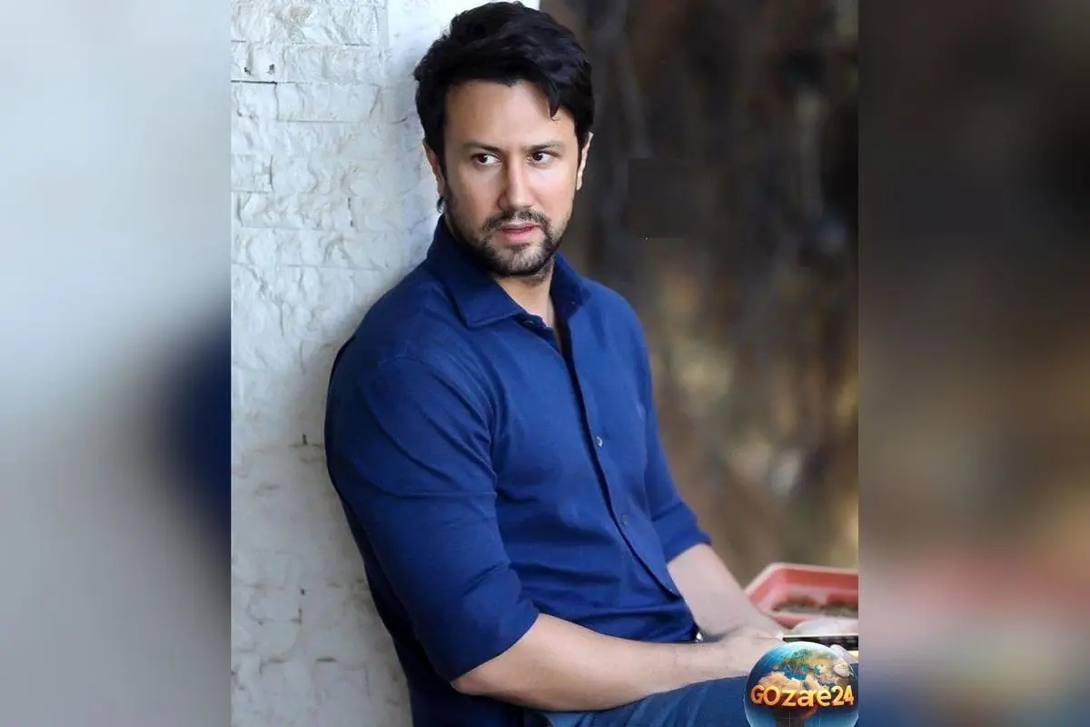 تصویر بامزه و دیدنی دختران شاهرخ استخری در جمع خانوادگی آخر شب + فرزندان بازیگوش بازیگر