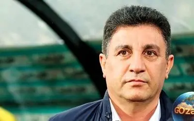 تصویر جدید و متفاوت امیر قلعه نویی با موهای تراشیده؛ سرمربی تیم ملی در ظاهر عجیب و قابل توجه