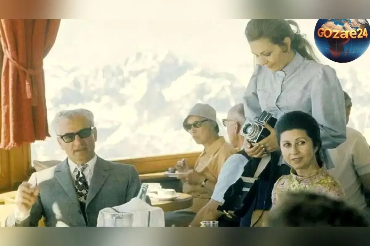 عکس قدیمی از فرح دیبا در لباس سرخ پوستی سوار بر درشکه در تهران قدیم