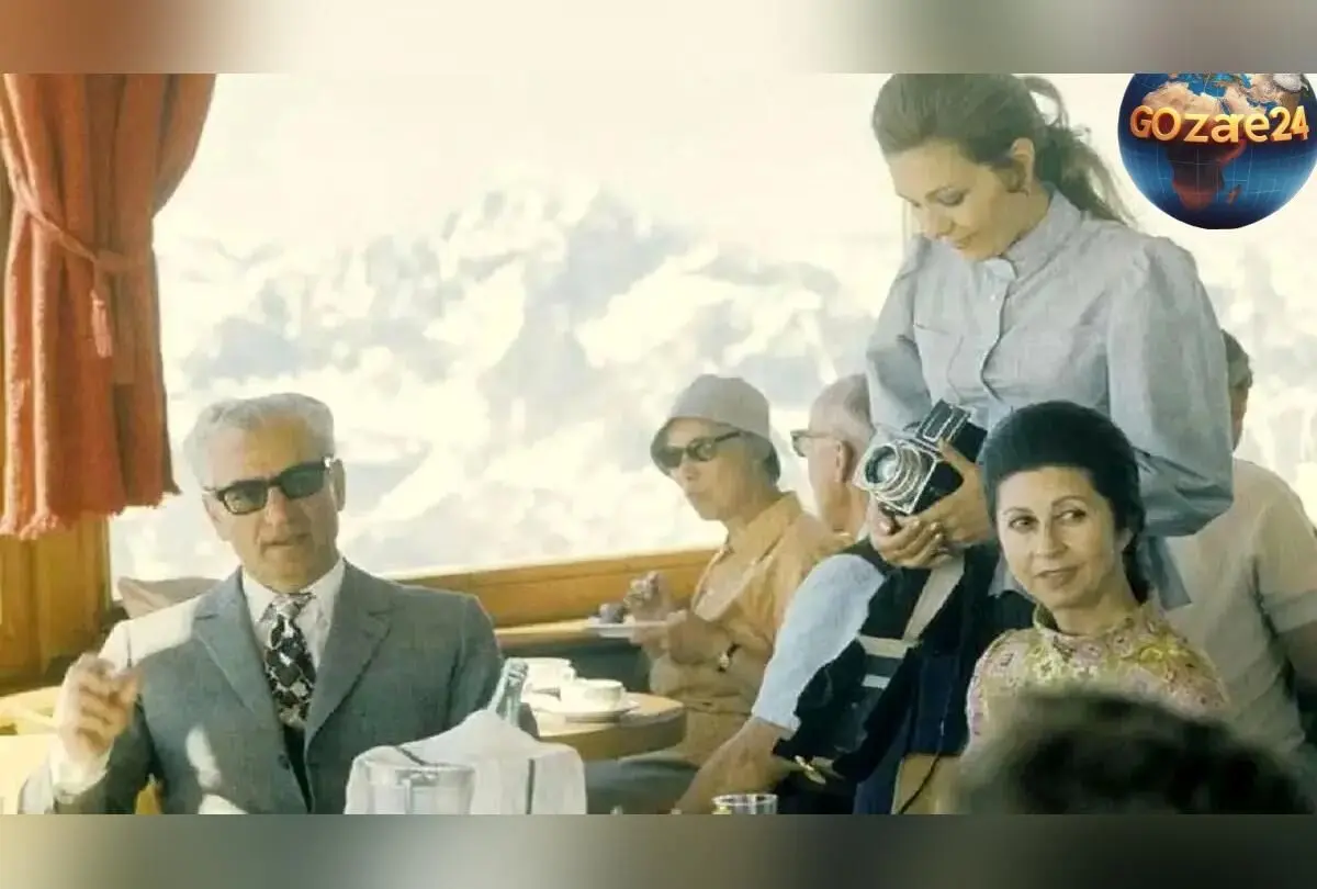 عکس قدیمی از فرح دیبا در لباس سرخ پوستی سوار بر درشکه در تهران قدیم