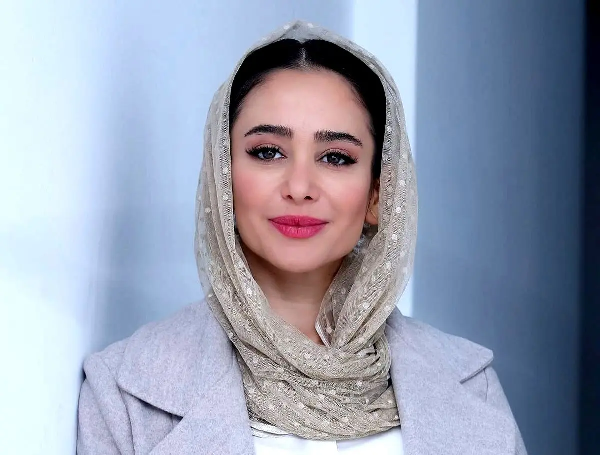 الناز حبیبی با استایل خاص و اکسسوری متفاوت در جدیدترین عکس اینستاگرامش توجه همگان را جلب کرد