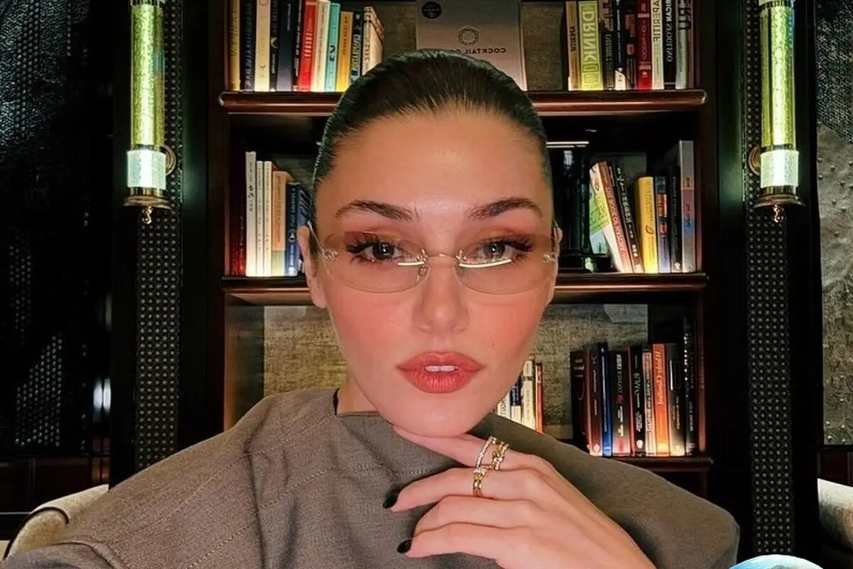 استایل لوکس هانده ارچل در پاریس با پالتوی گرم و چشم‌نواز، عکس‌های جذاب بازیگر ترکیه‌ای در سفر کوتاه به فرانسه