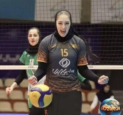 مانتوی فانتزی فیروزه‌ای آیتک سلامت، ستاره تیم ملی والیبال زنان ایران در بهار، با تصاویر زیبا و جذاب!