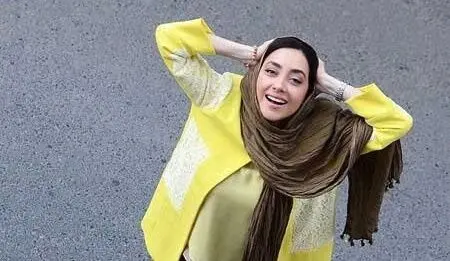 لباس بلند و شیک بهاره کیان افشار در جشنواره فجر با طرح ایرانی و دوخت بی‌نظیر، چشم‌ها را خیره کرد