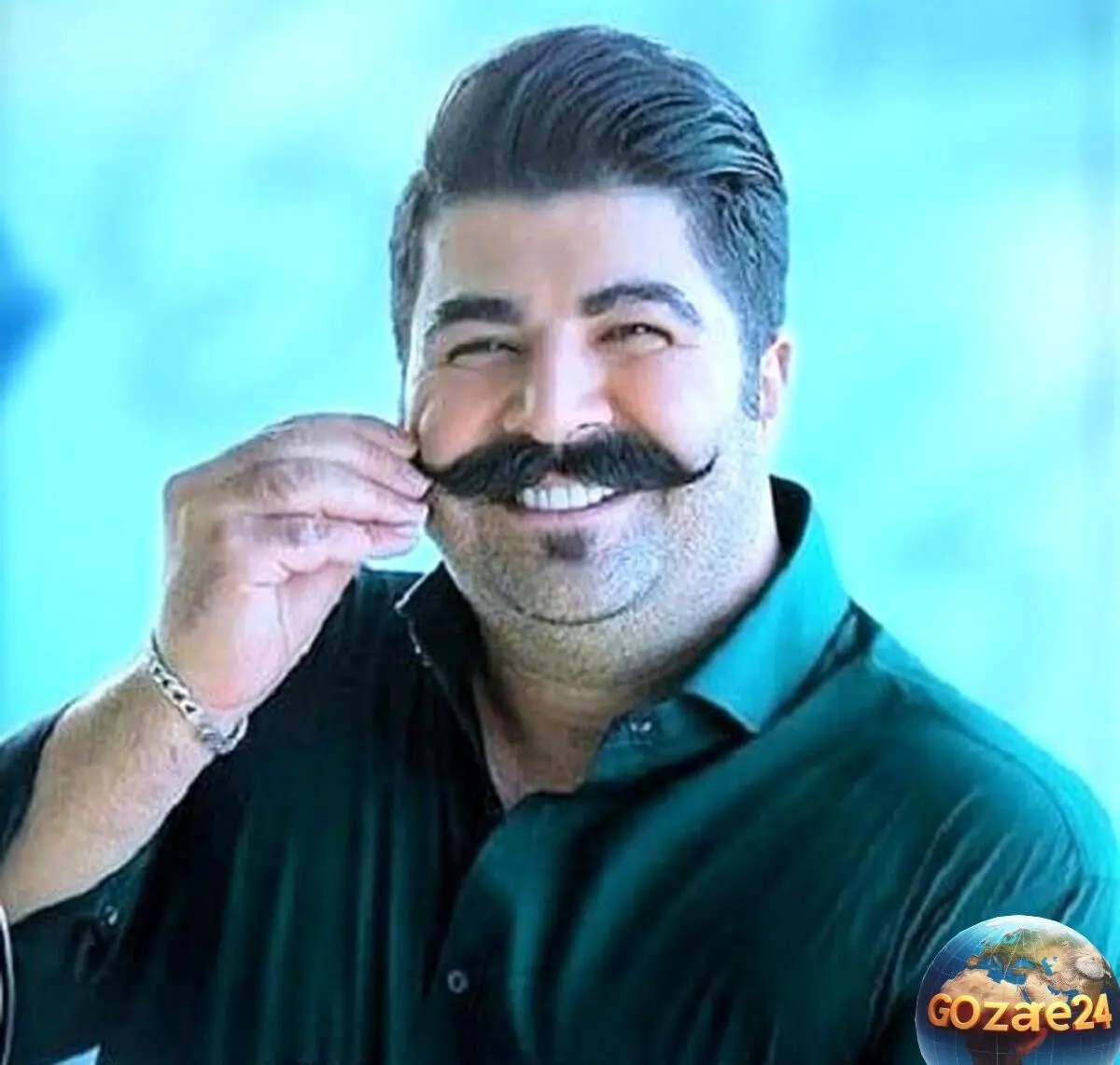 عکس خاص و استایل مشکی و لش بهنام بانی برای سفر کنار دریا؛ پیام‌های انگیزشی و آرزوی رفع مشکلات خوزستان و سیستان