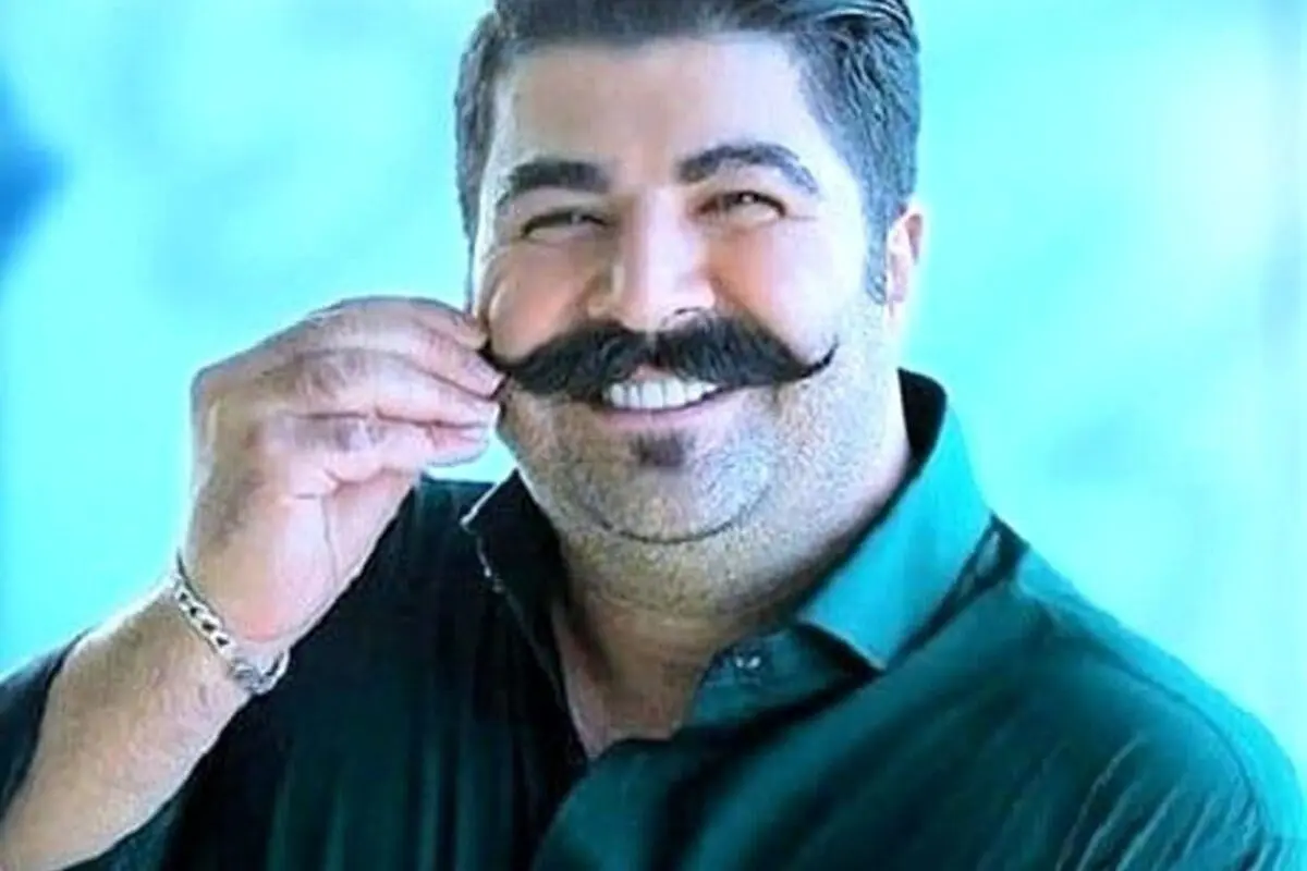 عکس خاص و استایل مشکی و لش بهنام بانی برای سفر کنار دریا؛ پیام‌های انگیزشی و آرزوی رفع مشکلات خوزستان و سیستان
