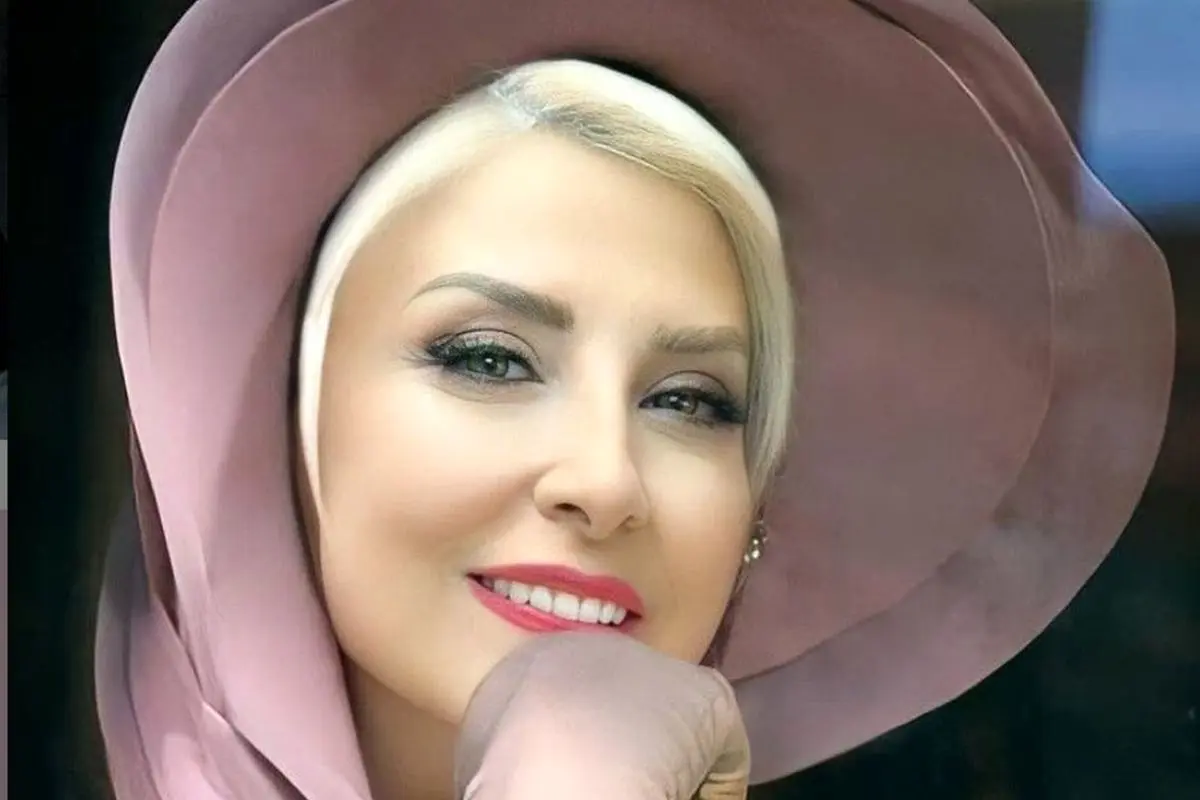 مرجانه گلچین با استایل خانومانه در جشن تولدش با کیک سفارشی زیبا و جذاب