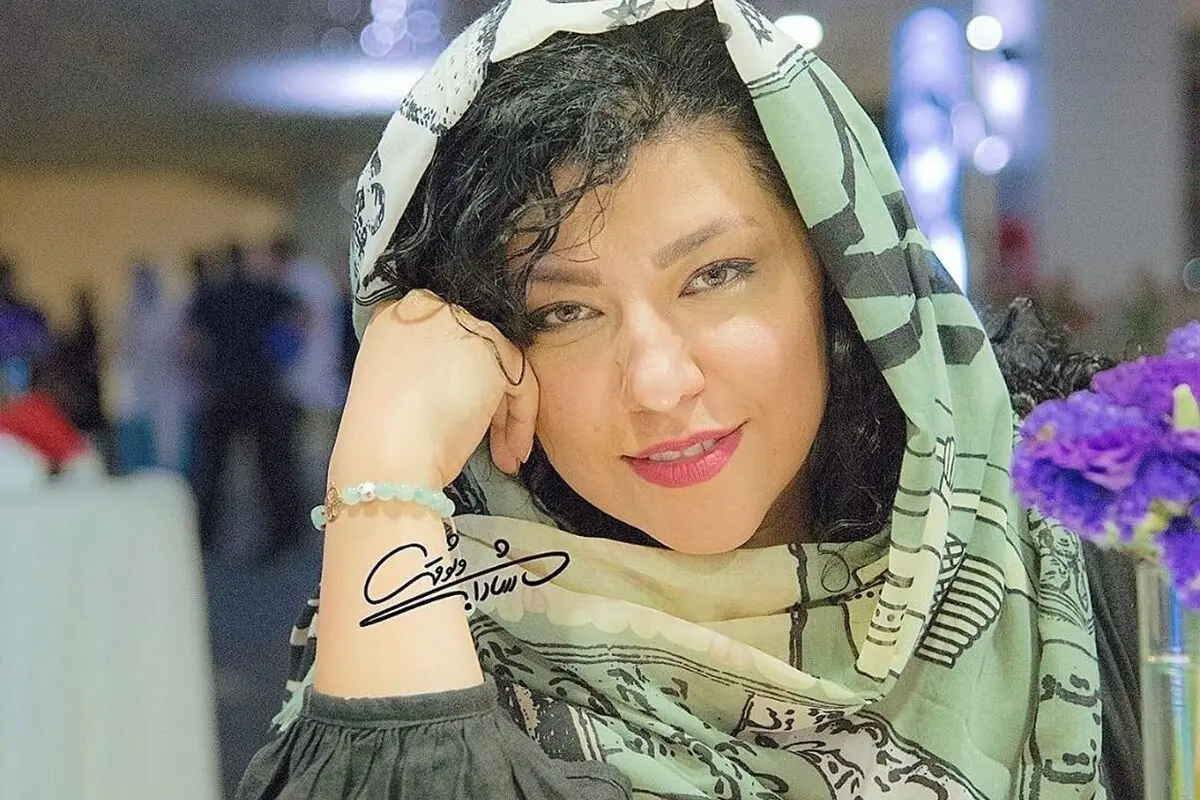 عکس متفاوت و پرزرق و برق همسر سابق شهاب حسینی در آسانسور: پریچهر قنبری در کنار زندگی خصوصی و فعالیت‌های هنری