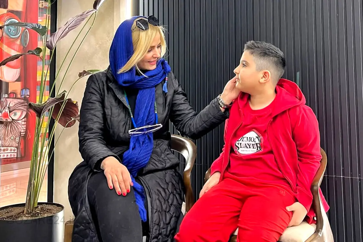 سپیده خداوردی و پسرش؛ استعداد در منچ بازی بی‌نظیر!